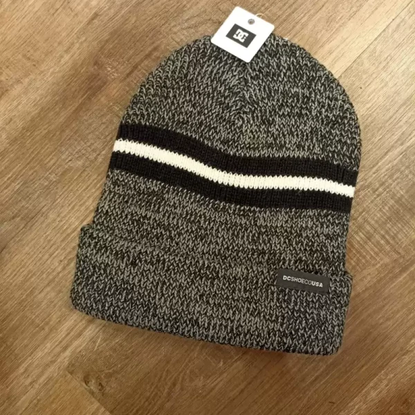 Beanie DC Shoes Label se Beanie DC Shoes Label se
